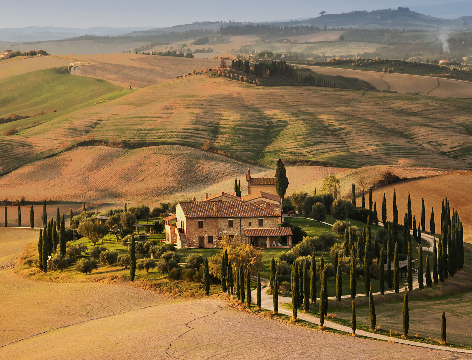 Tuscany-Guide-shutterstock_1103176076